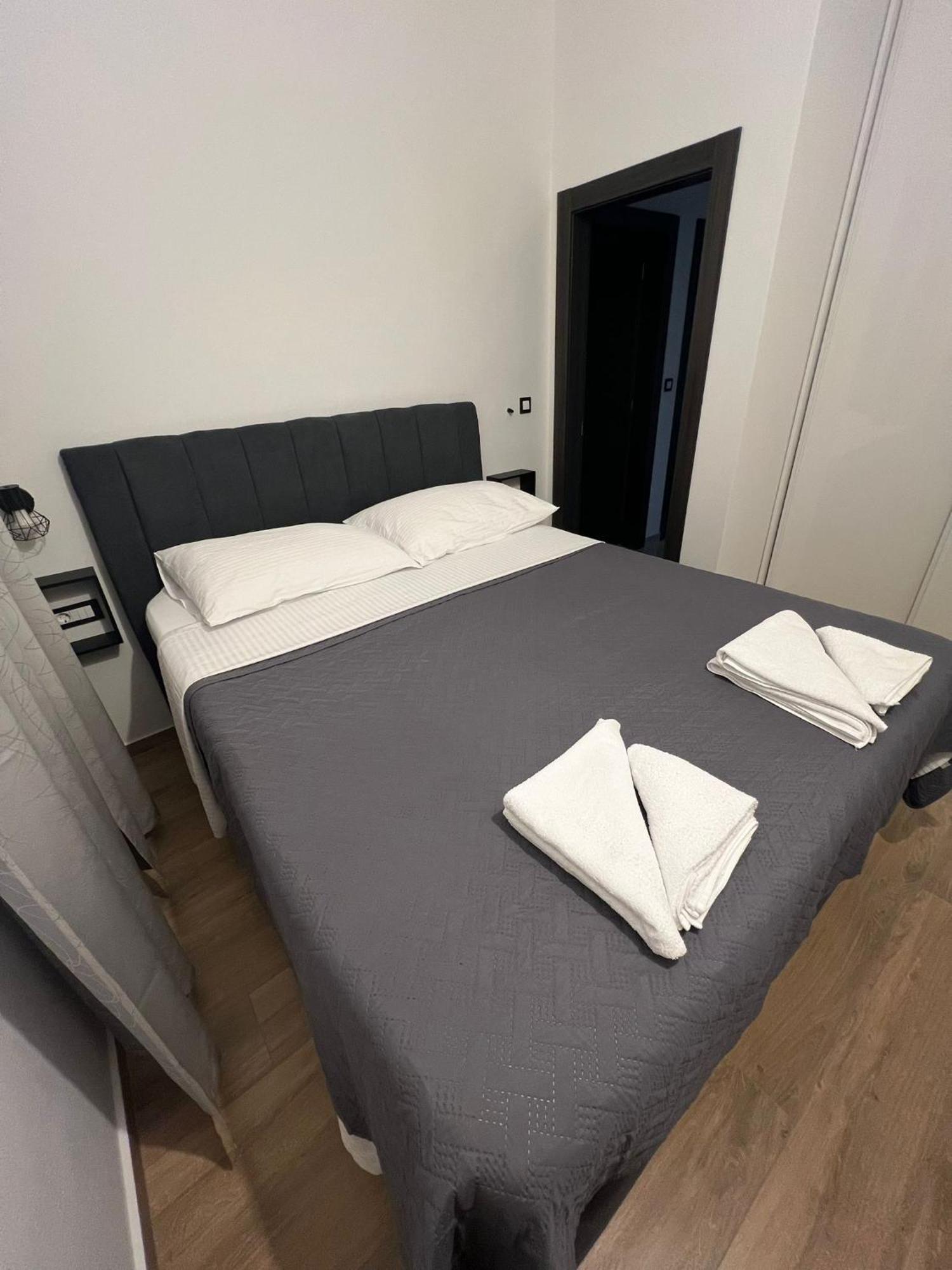 Apartmani Karla Paklenica Starigrad Exterior photo