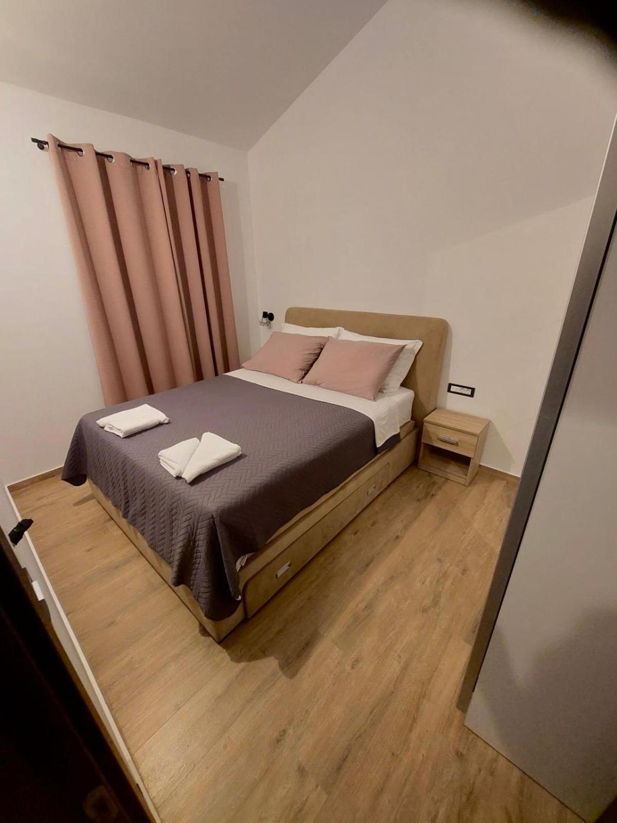 Apartmani Karla Paklenica Starigrad Exterior photo