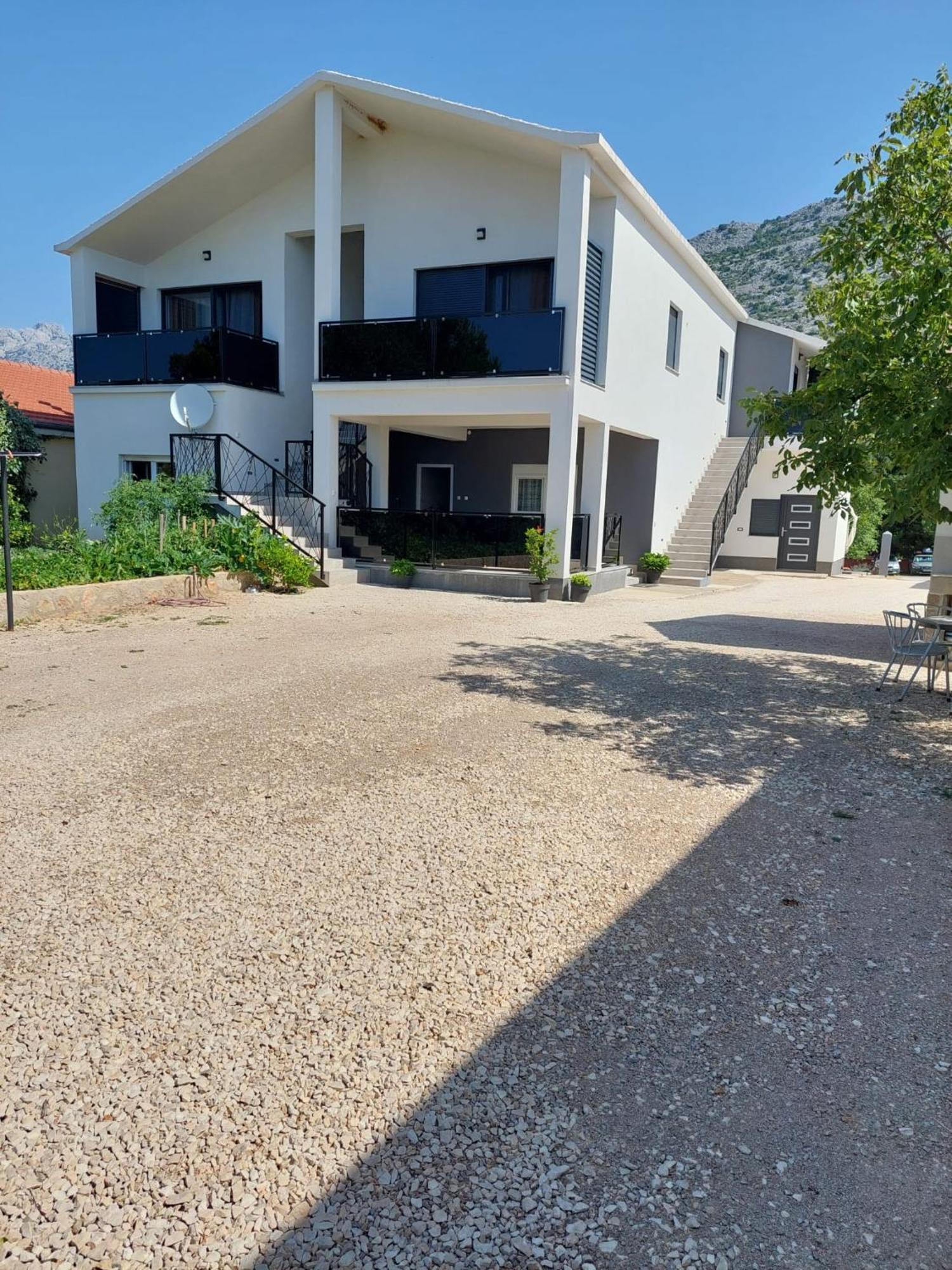 Apartmani Karla Paklenica Starigrad Exterior photo