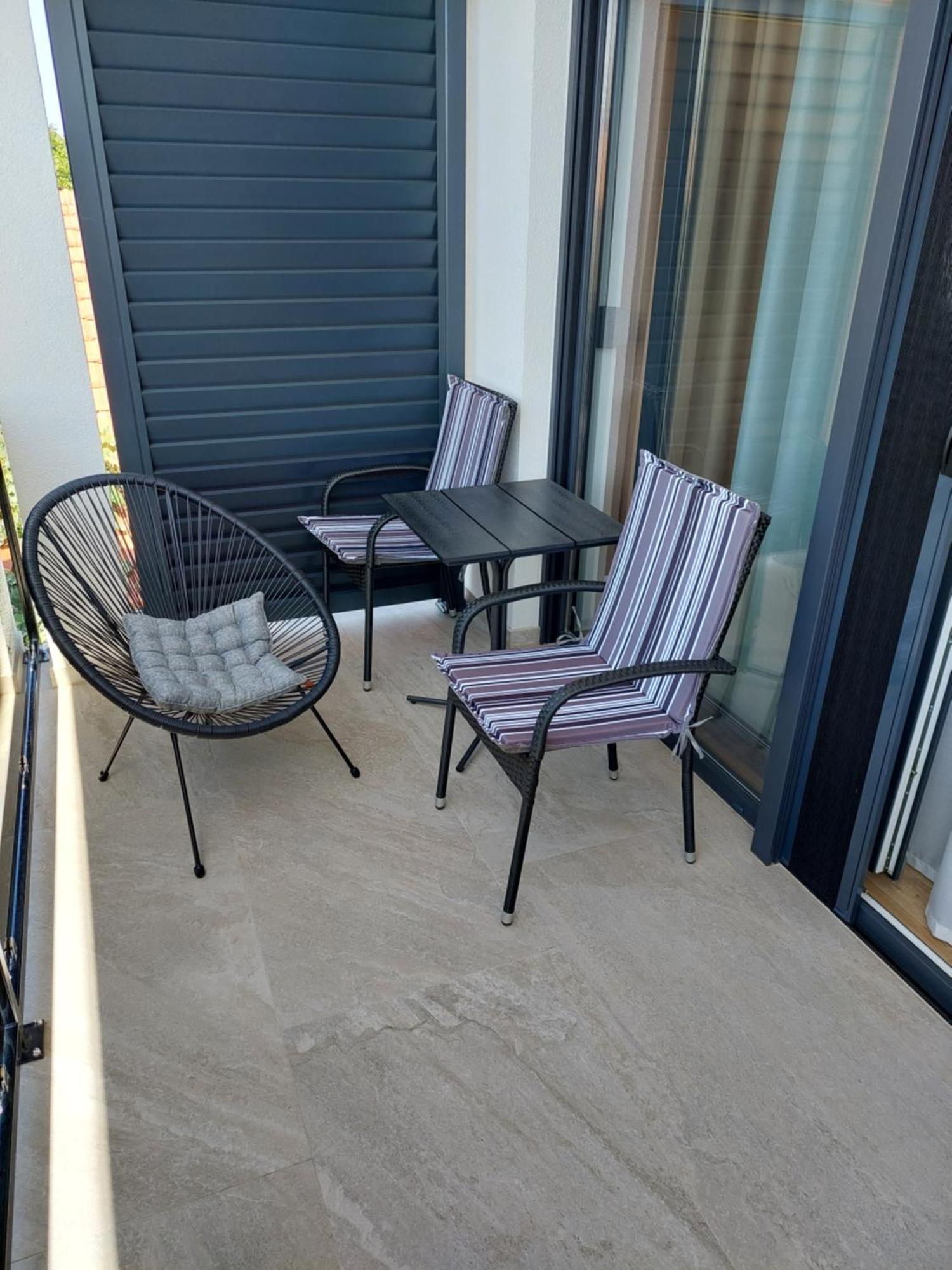 Apartmani Karla Paklenica Starigrad Exterior photo