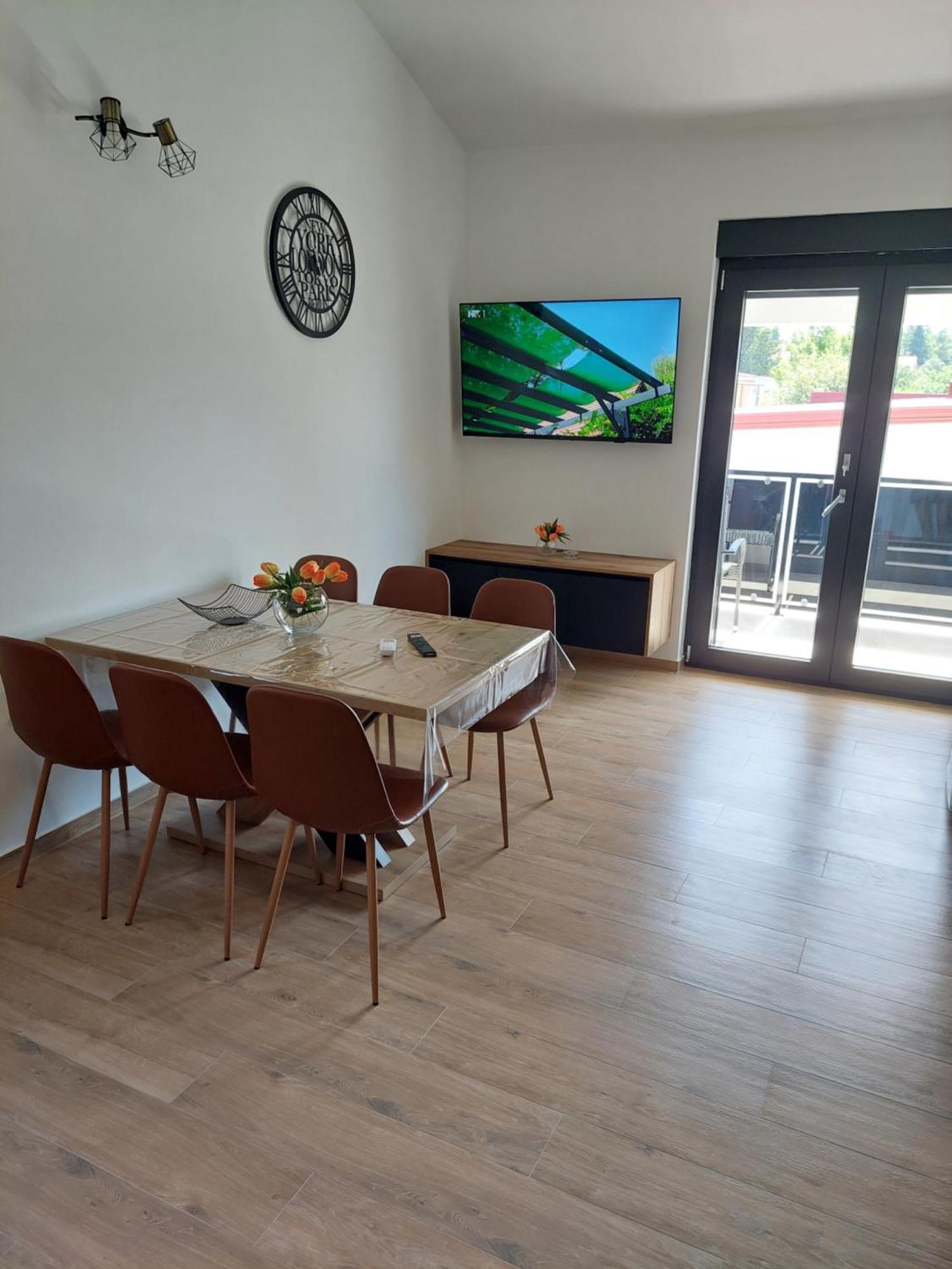 Apartmani Karla Paklenica Starigrad Exterior photo