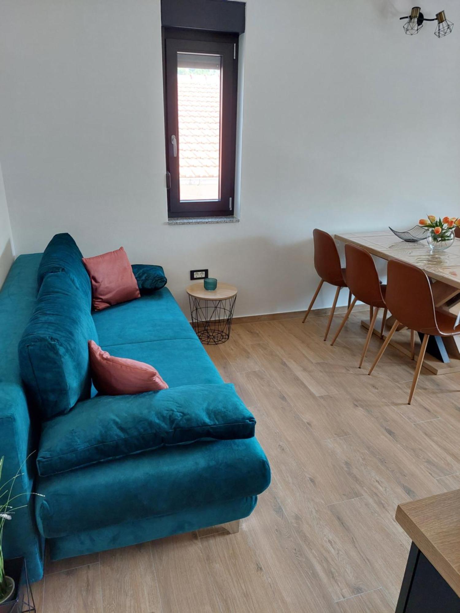 Apartmani Karla Paklenica Starigrad Exterior photo