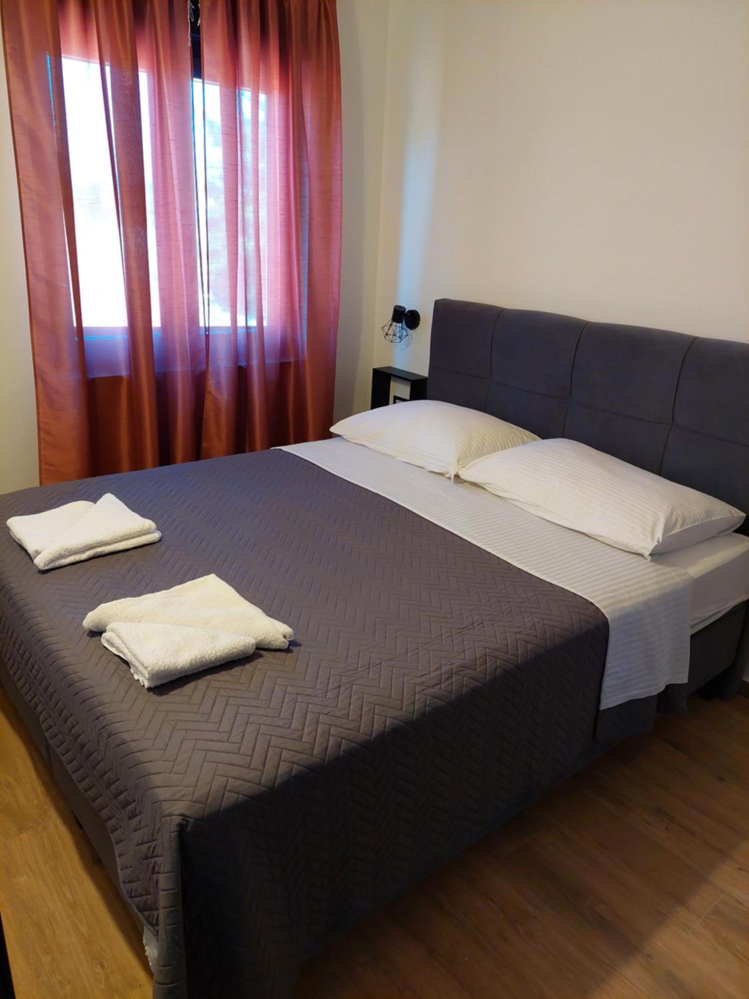 Apartmani Karla Paklenica Starigrad Exterior photo