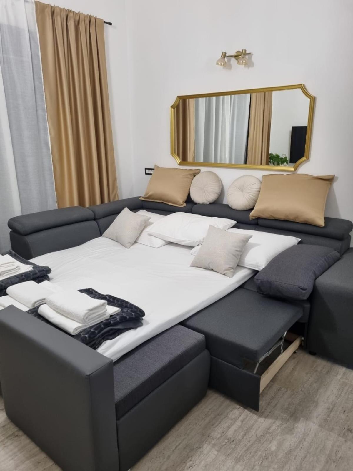 Apartmani Karla Paklenica Starigrad Exterior photo