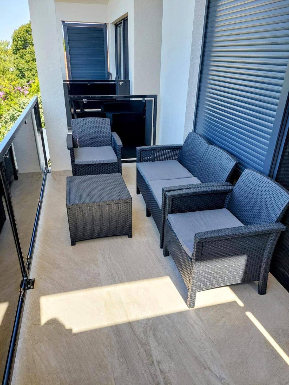 Apartmani Karla Paklenica Starigrad Exterior photo